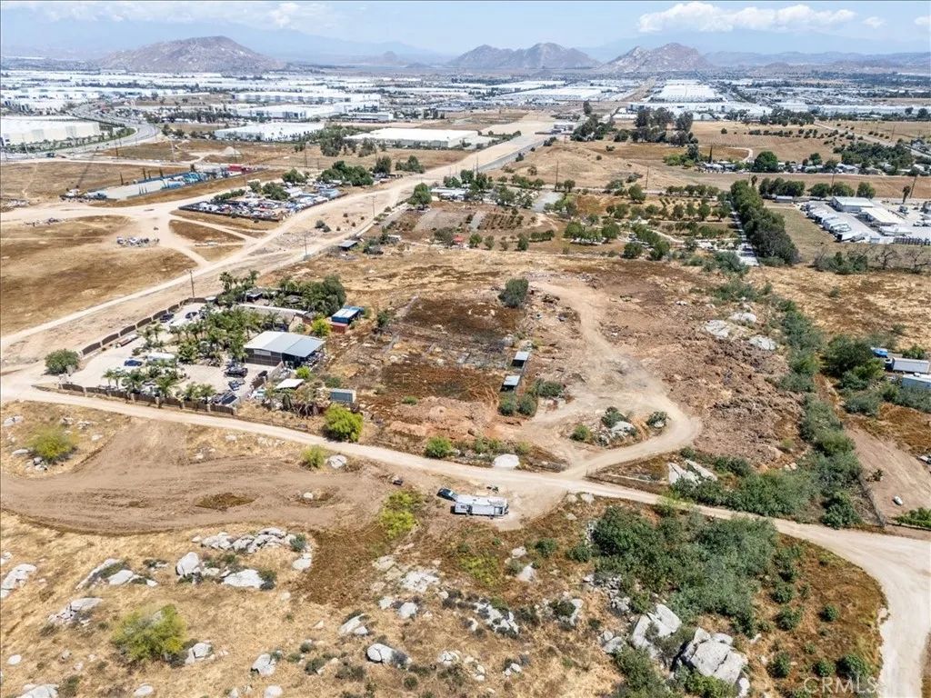 22761 Cajalco, Perris, CA 92570