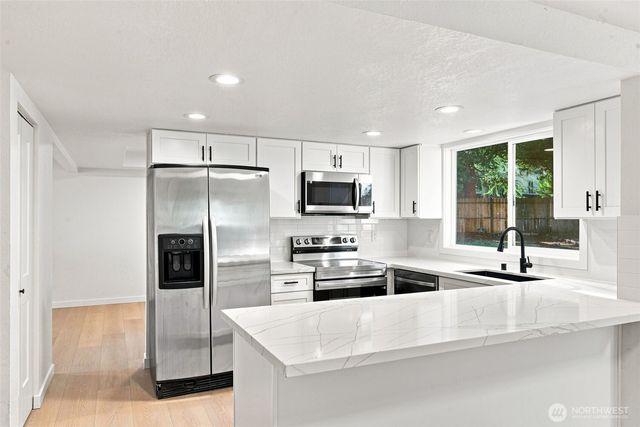 27607 129th Court SE, Kent, WA 98030