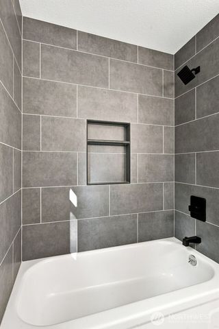 27607 129th Court SE, Kent, WA 98030