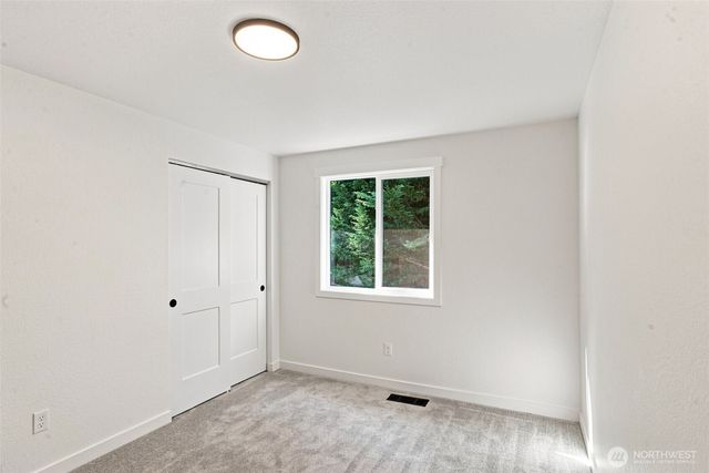 27607 129th Court SE, Kent, WA 98030