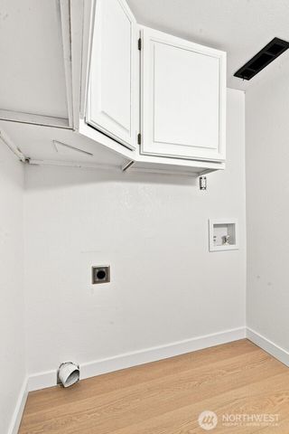 27607 129th Court SE, Kent, WA 98030