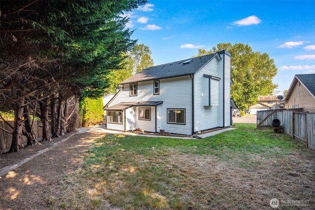27607 129th Court SE, Kent, WA 98030