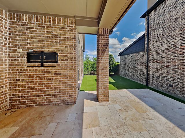 729 Royal Minister Boulevard, Lewisville, TX 75056