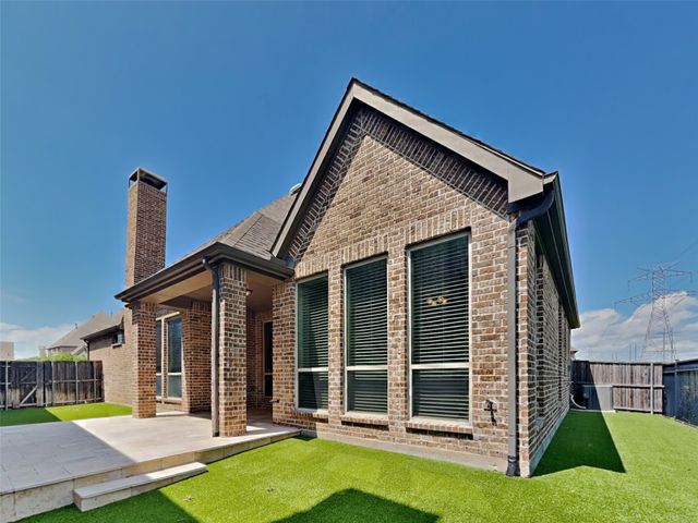 729 Royal Minister Boulevard, Lewisville, TX 75056