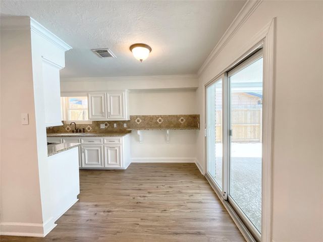 2502 Lufkin Lane, Deer Park, TX 77536