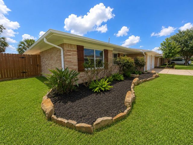 2502 Lufkin Lane, Deer Park, TX 77536