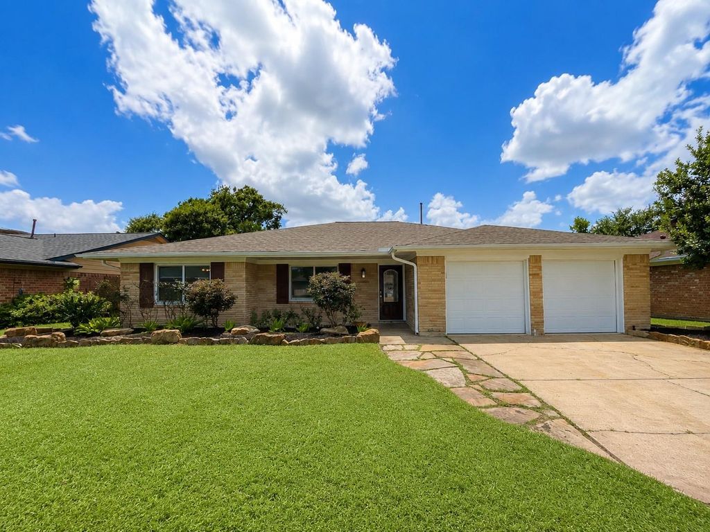 2502 Lufkin Lane, Deer Park, TX 77536