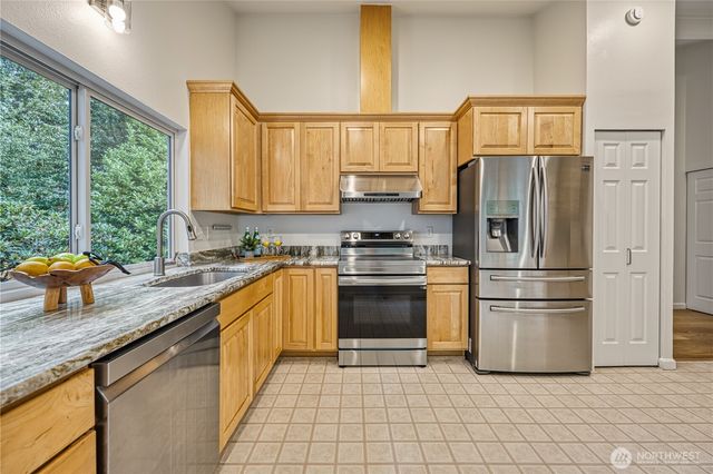 10827 159th Court NE, Redmond, WA 98052