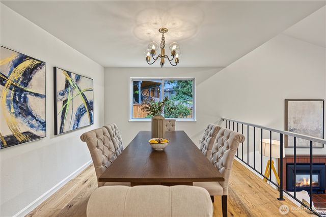 10827 159th Court NE, Redmond, WA 98052