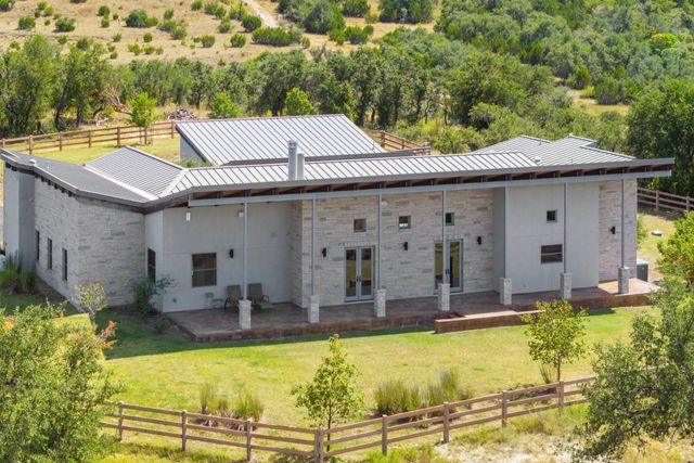 353 Agarita WAY, Johnson City, TX 78636