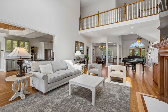 236 Gardenridge Dr, Franklin, TN 37069