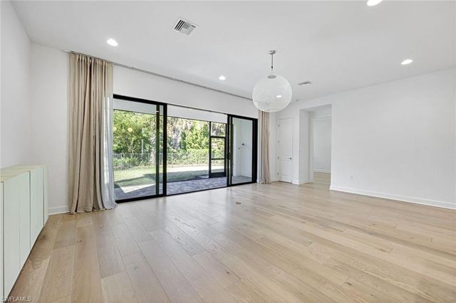 20812 Thistle Leaf LN, Estero, FL 33928