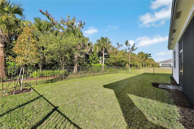 20812 Thistle Leaf LN, Estero, FL 33928