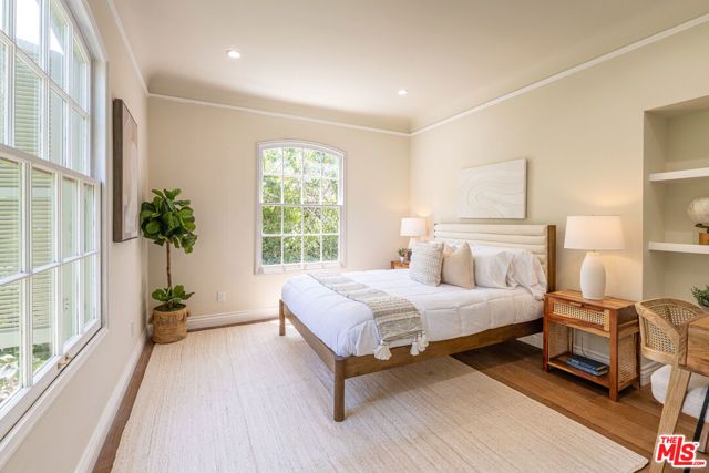2225 Hillhurst Avenue, Los Angeles, CA 90027