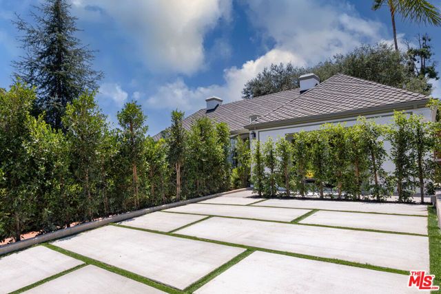 2225 Hillhurst Avenue, Los Angeles, CA 90027