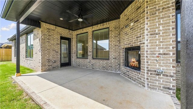 1513 Lookout Lane, Cave Springs, AR 72718