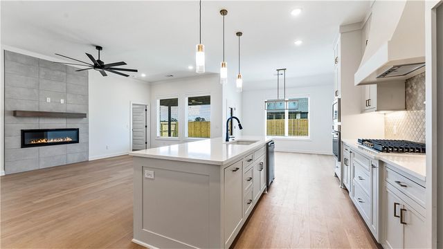 1513 Lookout Lane, Cave Springs, AR 72718