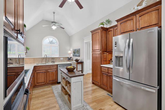 110 Bloomsbury Dr, Portland, TN 37148