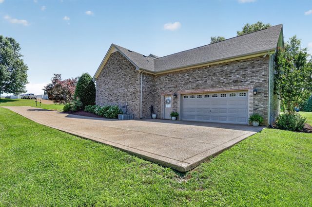 110 Bloomsbury Dr, Portland, TN 37148