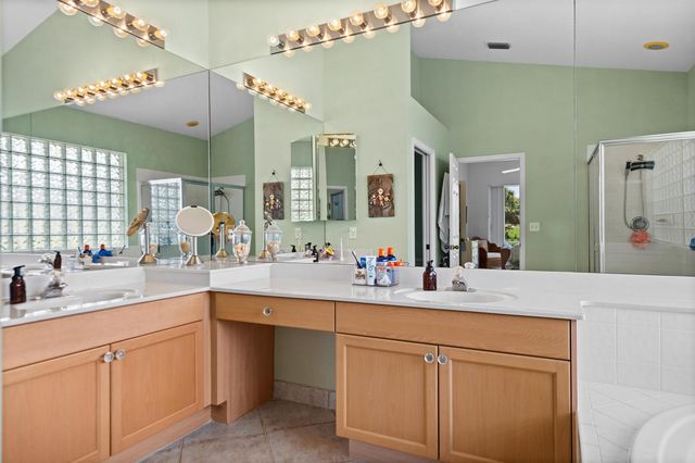 1618 SE Shelburnie Way, Port St. Lucie, FL 34952
