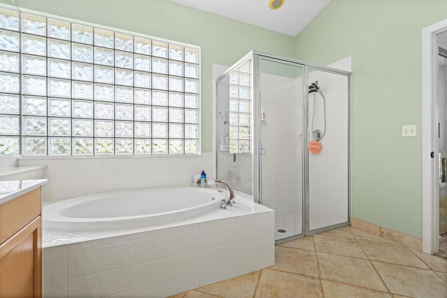 1618 SE Shelburnie Way, Port St. Lucie, FL 34952
