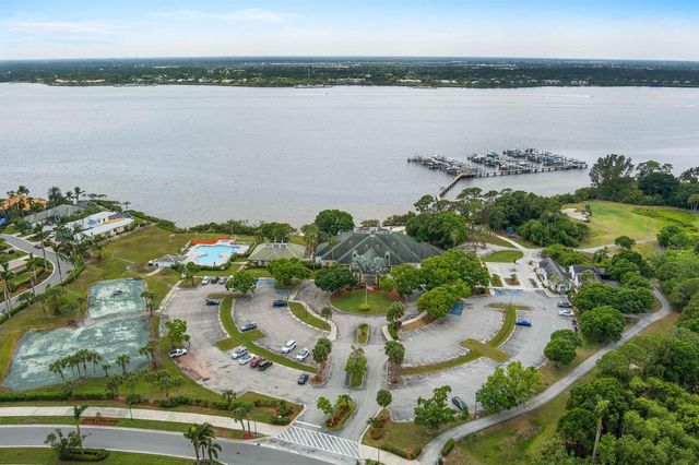 1618 SE Shelburnie Way, Port St. Lucie, FL 34952