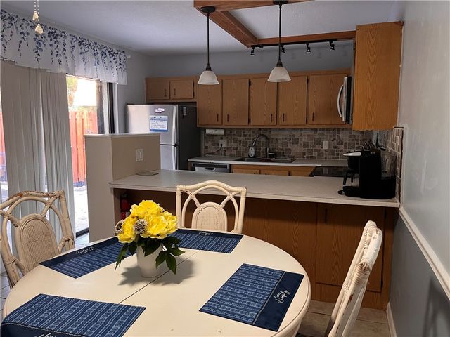 1166 6 Avenue D, Vero Beach, FL 32960