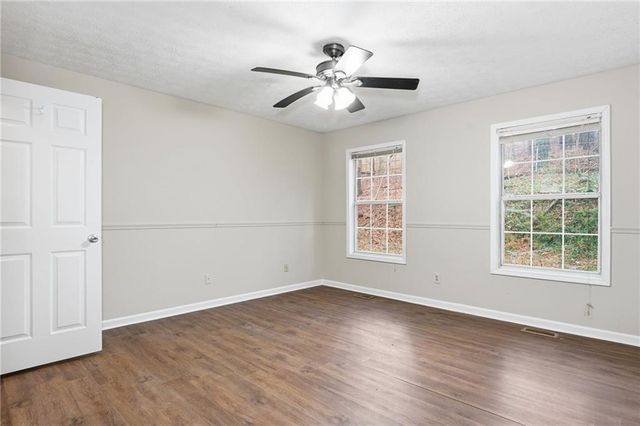 181 N Springs Drive, Acworth, GA 30101