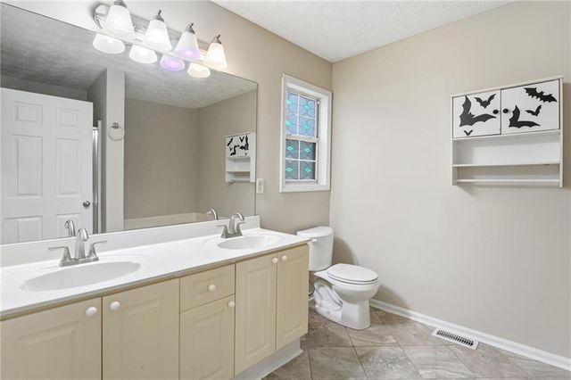 181 N Springs Drive, Acworth, GA 30101