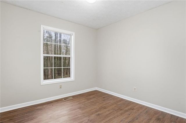 181 N Springs Drive, Acworth, GA 30101