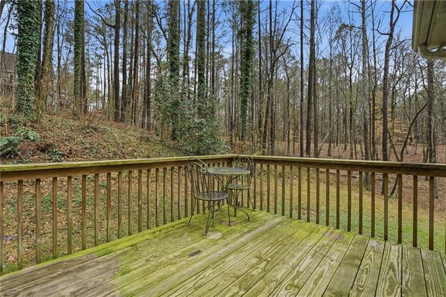 181 N Springs Drive, Acworth, GA 30101