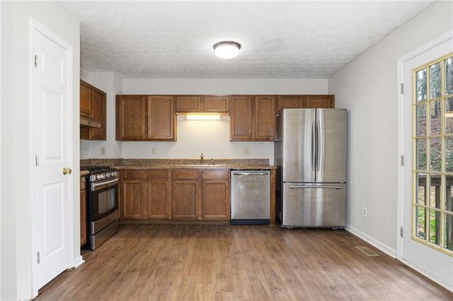 181 N Springs Drive, Acworth, GA 30101