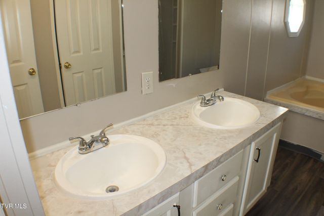 2133 Stadium Drive, Kingsport, TN 37664