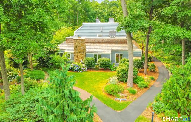 2 Castle Rock 2, Branford, CT 06405