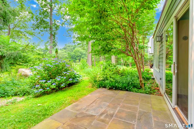 2 Castle Rock 2, Branford, CT 06405