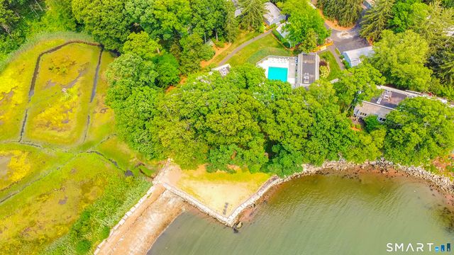 2 Castle Rock 2, Branford, CT 06405