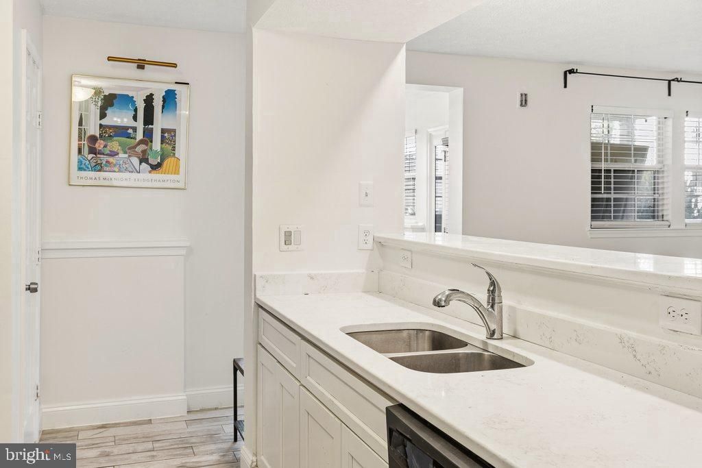 Image 14 of property listing at 6205 SANDPIPER CT #202, Elkridge, MD 21075