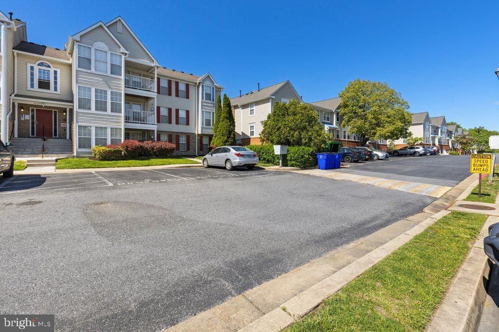Image 2 of property listing at 6205 SANDPIPER CT #202, Elkridge, MD 21075