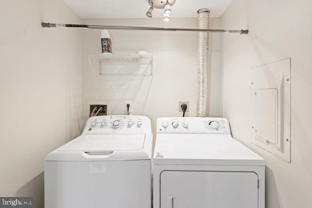 Image 35 of property listing at 6205 SANDPIPER CT #202, Elkridge, MD 21075