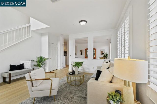 7323 Croy Ln, Dublin, CA 94568