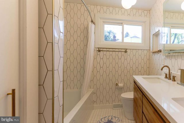 416 E IRVIN AVE, State College, PA 16801