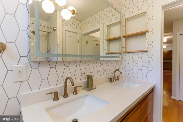 416 E IRVIN AVE, State College, PA 16801