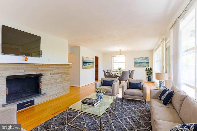 416 E IRVIN AVE, State College, PA 16801