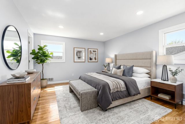 29 Swarthmore Drive, Carteret, NJ 07008