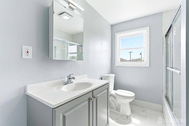 29 Swarthmore Drive, Carteret, NJ 07008