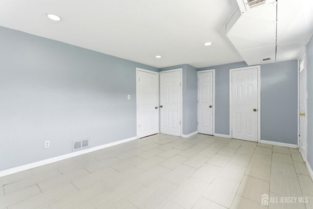 29 Swarthmore Drive, Carteret, NJ 07008