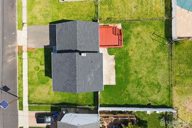 29 Swarthmore Drive, Carteret, NJ 07008