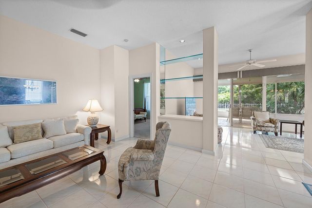 7627 SE Fiddlewood Lane, Hobe Sound, FL 33455
