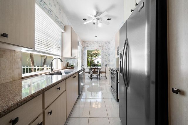 7627 SE Fiddlewood Lane, Hobe Sound, FL 33455