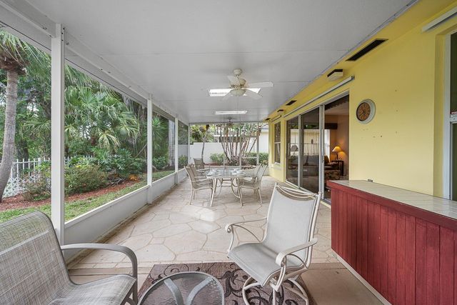 7627 SE Fiddlewood Lane, Hobe Sound, FL 33455